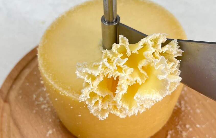 Сырный этикет. Как правильно собрать сырную тарелку. Как употребить сыр по правилам этикета