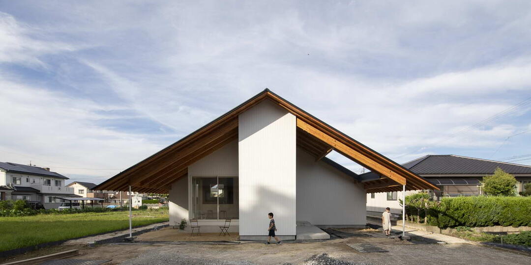 Дом с деревьями и ещё 4 замечательных дома по пятницам