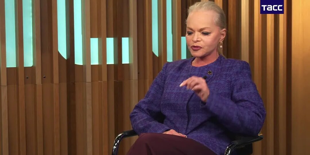 Лариса Долина ответила на вопросы журналиста и твердо заявила, что "всех простила", чему многие очень рады