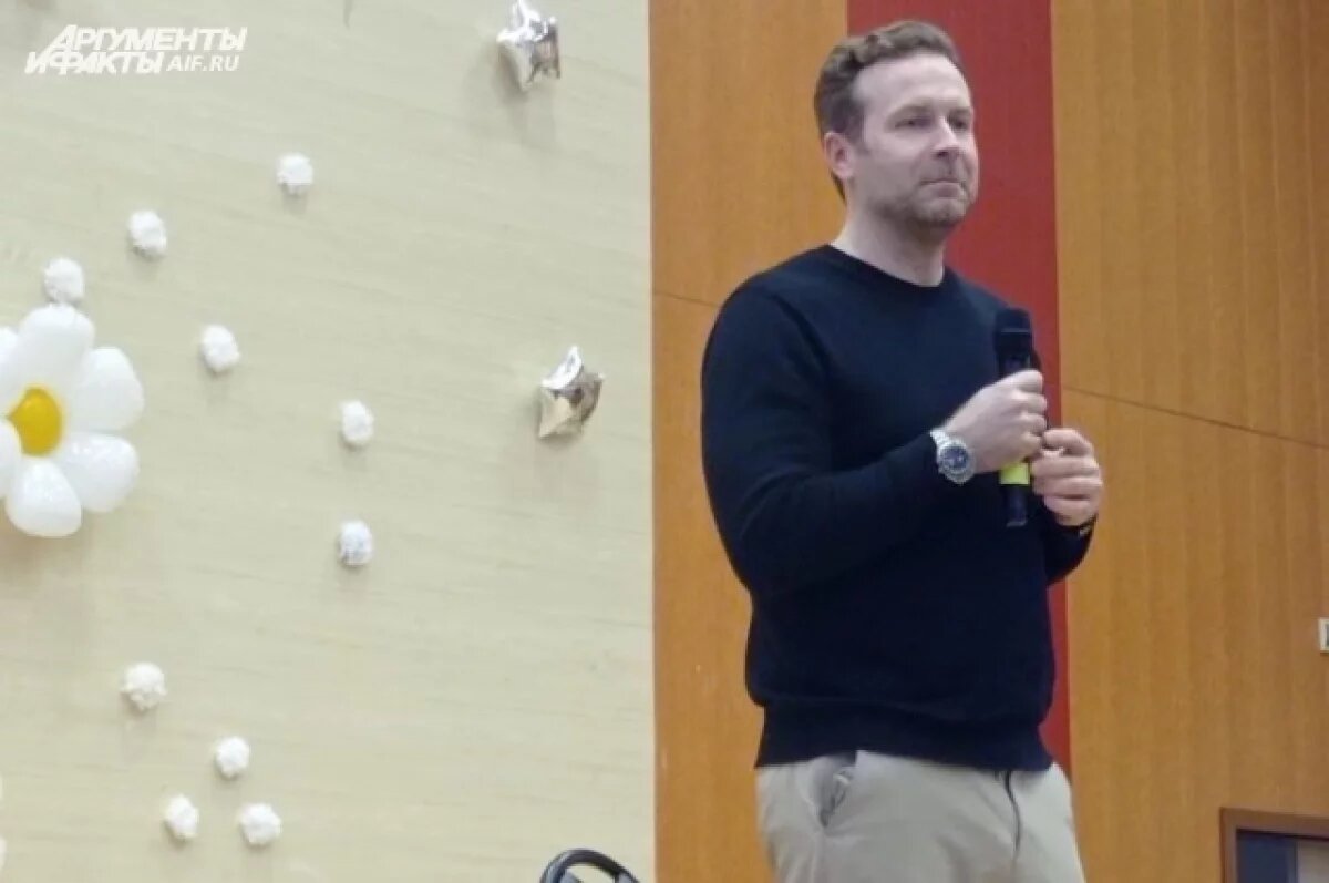    Режиссёр Клим Шипенко выступил перед школьниками Новокузнецка