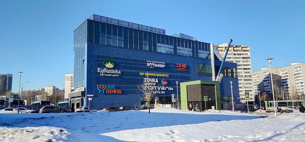 Окраска торгового центра "КУВШИНКА"