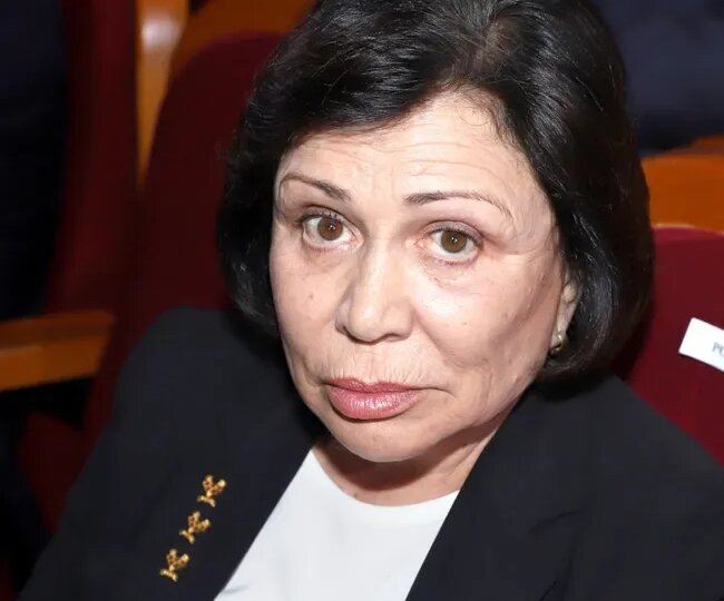 Как выглядит московская квартира Ирины Родниной - заглянем в гости к титулованной фигуристке