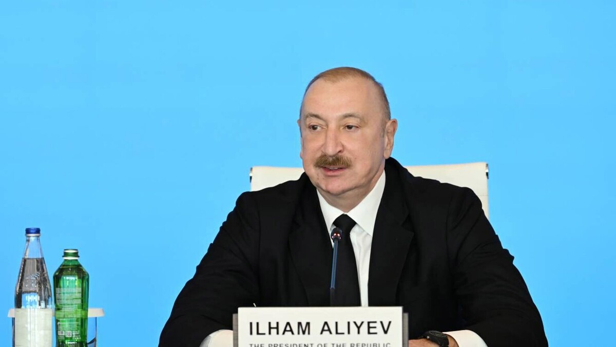 © Photo : official site of the President of AR