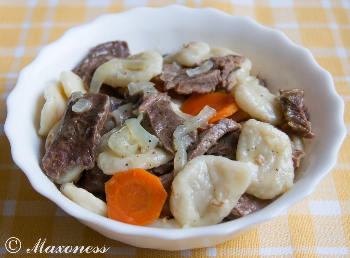 Куллама (говядина и сердце с овощами и салмой). Татарская кухня