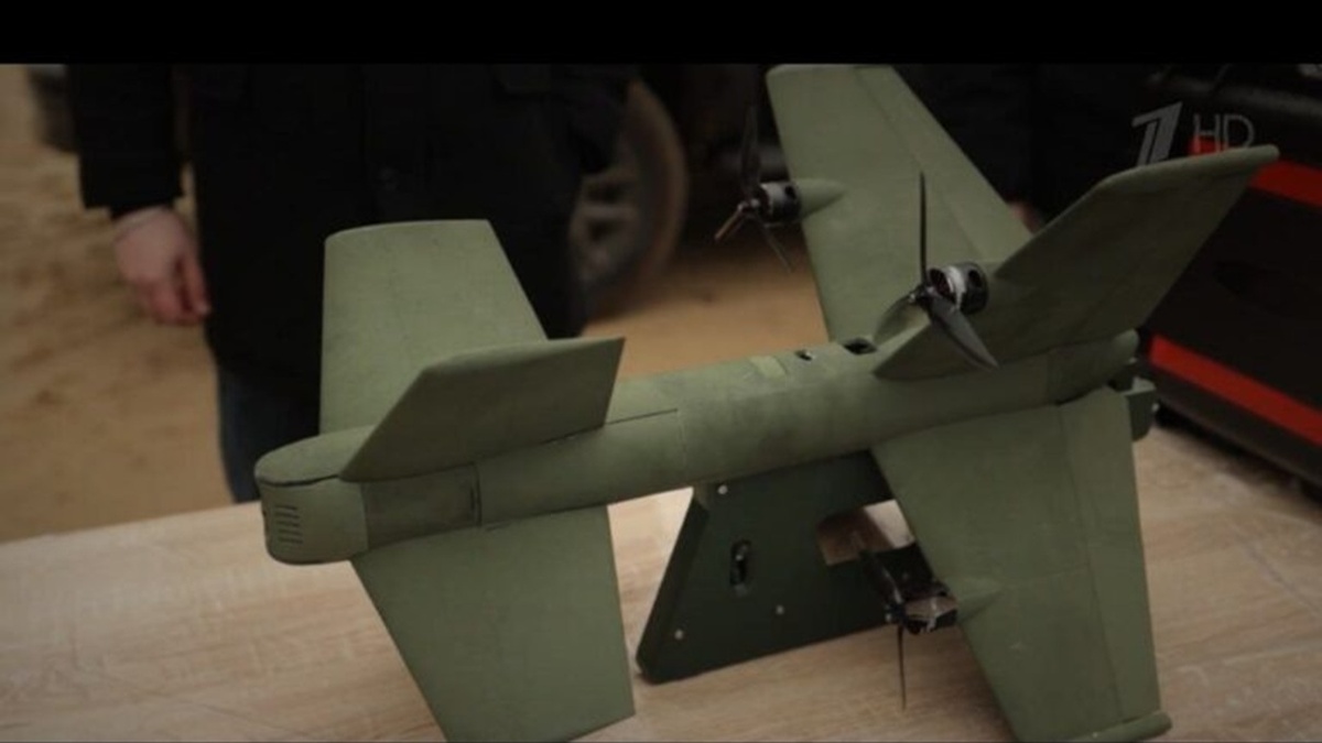 На фотографии: «Ёлка» – новейший ручной переносной комплекс ПВО кинетического перехвата с ИИ. Источник фото: https://aftershock.news/sites/default/files/u47758/Screenshot_20250517_153603.jpg