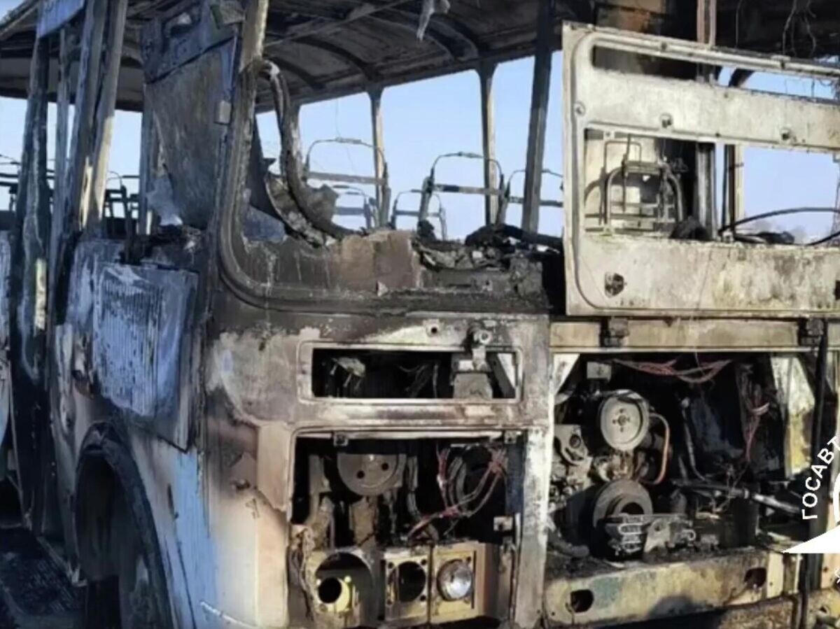    В Челябинской области загорелся автобус с пассажирами. Кадр видео | © Фото : Управление Госавтоинспекции Челябинской области