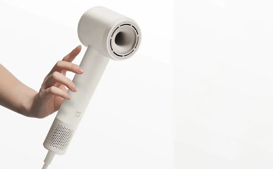 Зачем нужны магнитные насадки для фена и как они облегчают укладку?