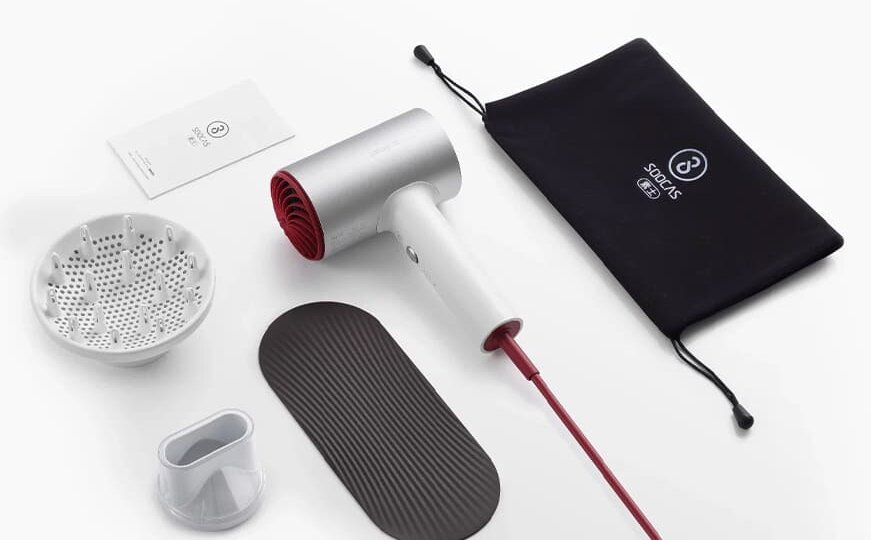 Зачем нужно вращение шнура у фена для волос?