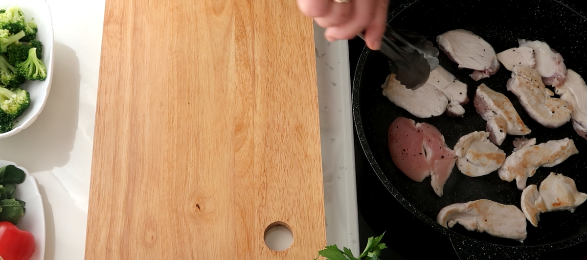 Обжариваем с двух сторон