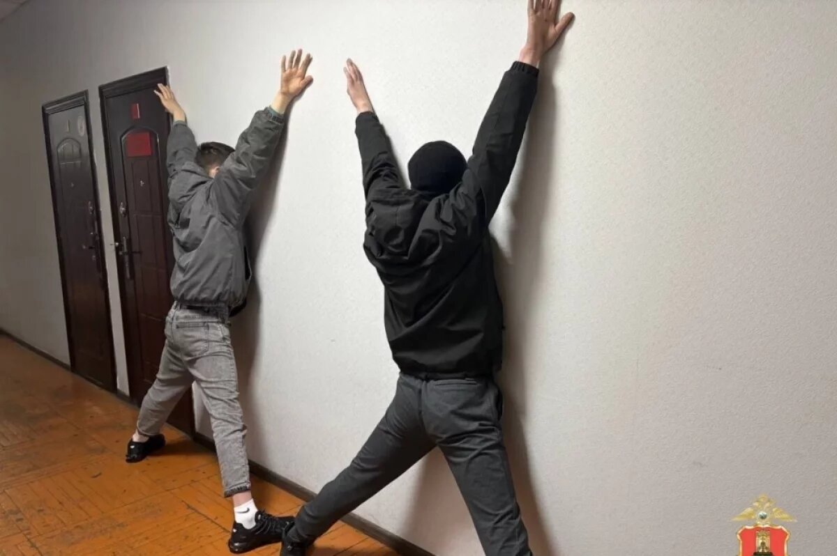    В Твери задержали двоих мужчин с сим-боксами для мошеннических схем