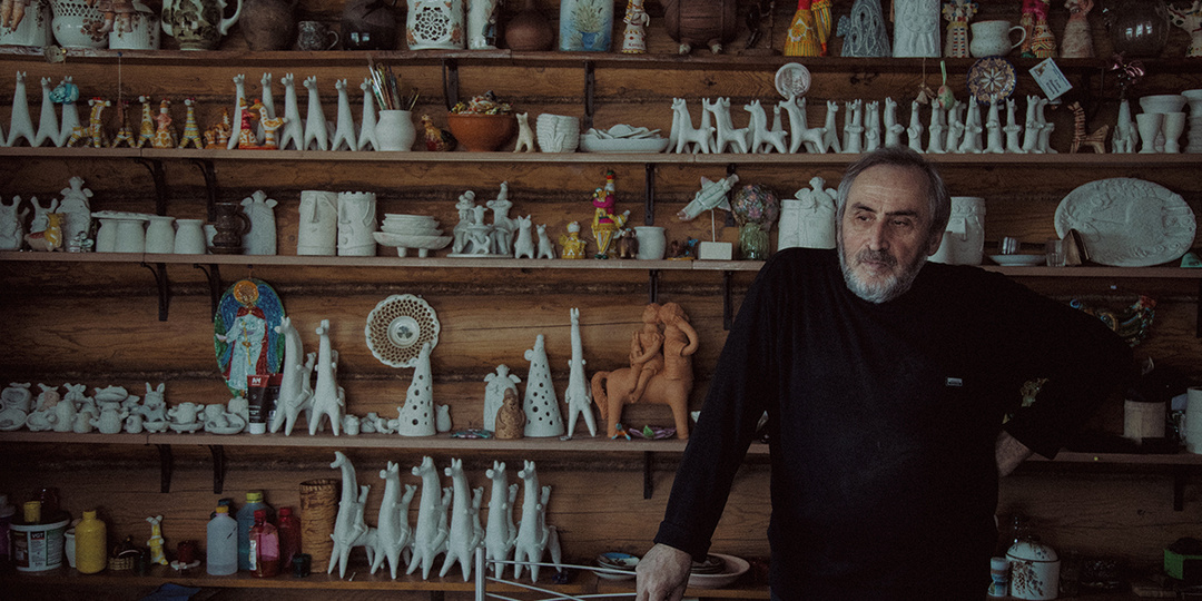 Лепить людей: как потомок понтийских греков возрождает русскую игрушку и украшает жизнь подопечных ПНИ