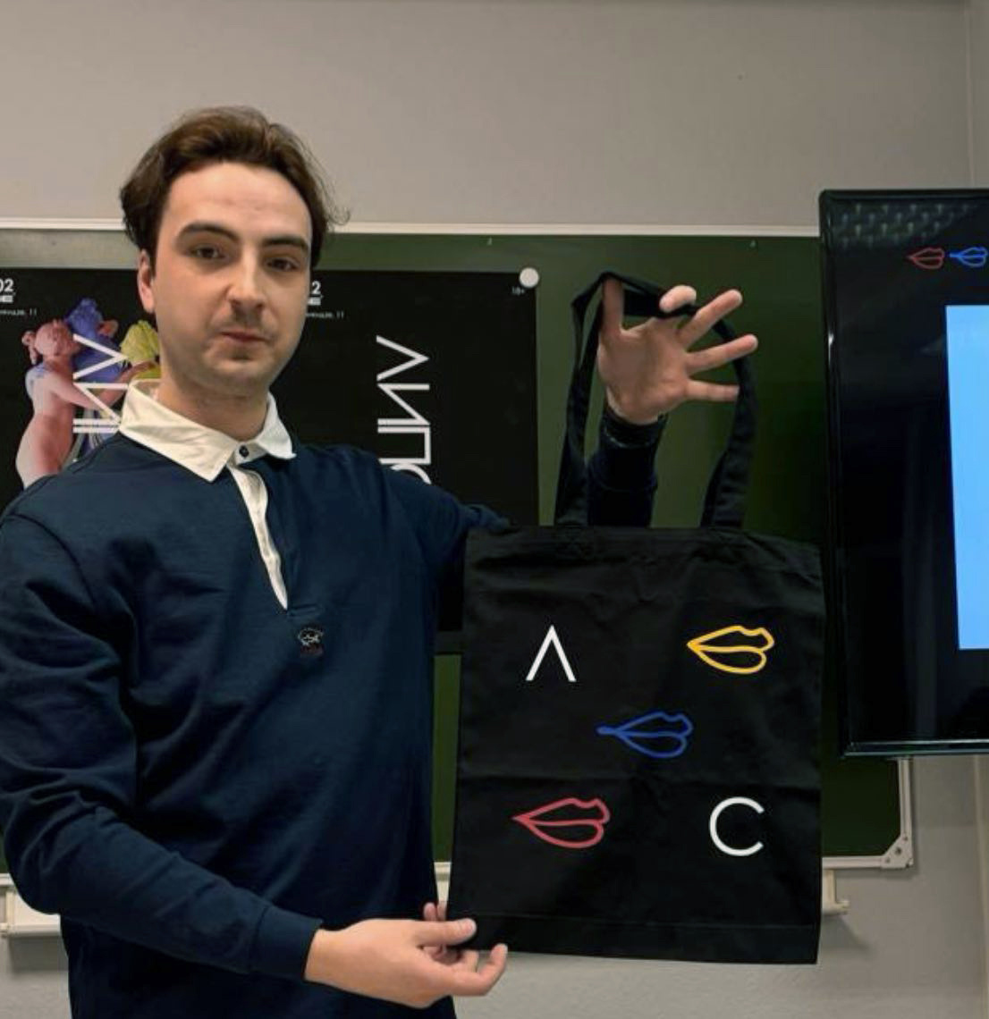 Промежуточный просмотр в группе по графическому дизайну у преподавателя Андрея Заикина.