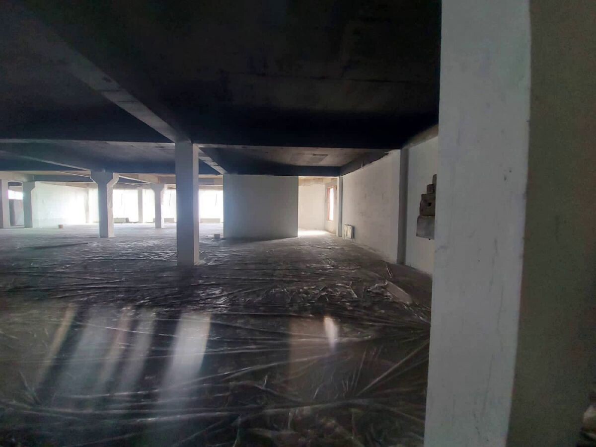 Безвоздушная окраска стен и потолков дисконт-центра Haier