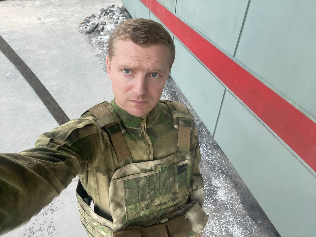 «Девятая планета». Роль: «Военный»