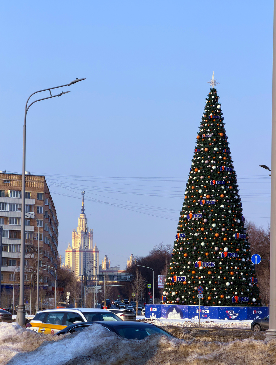 Великолепный сюр середины марта.
