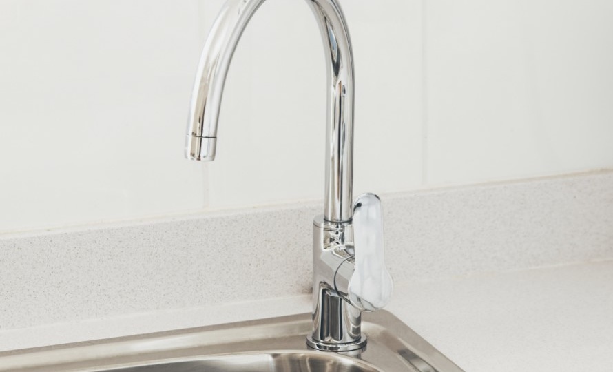 Крупное отключение воды произойдет на правобережье Астрахани