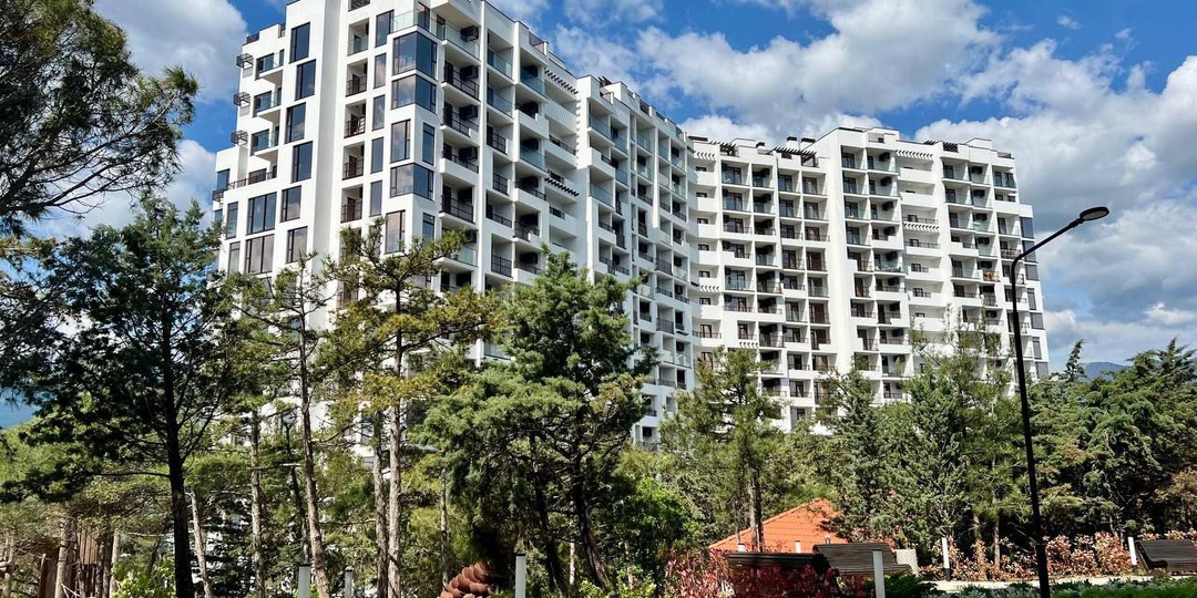 «16 этажей над морем и в горах»