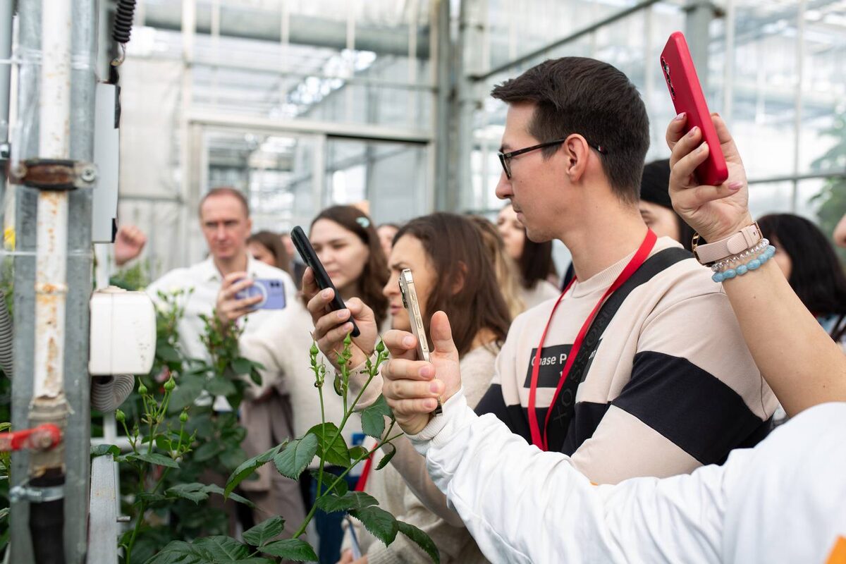 Это не просто экскурсия на производство, а настоящая возможность увидеть своими 
глазами процессы, которые стоят за созданием товаров, которые мы используем в повседневной жизни.