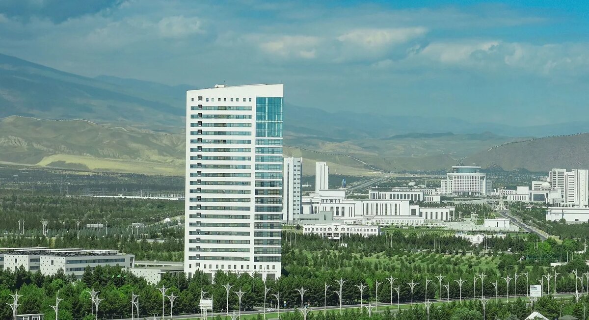    Цветокоррекция оригинального изображения была произведена с использованием ИИ "Ниязов 2.0"