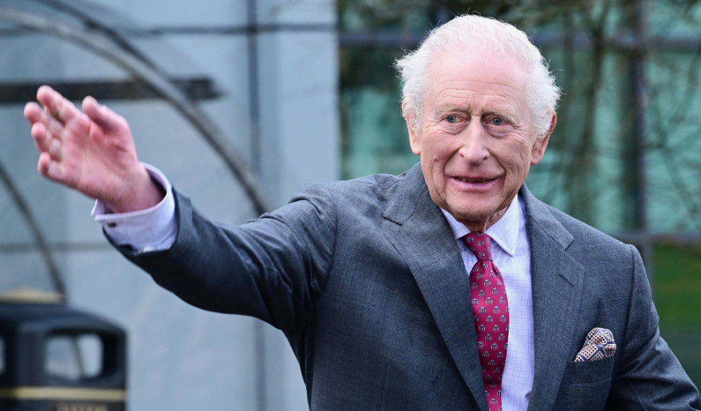 Новости британской королевской семьт: Суд над Эндрю и будущее монархии. Американцы теряют уважение к королевской семье?