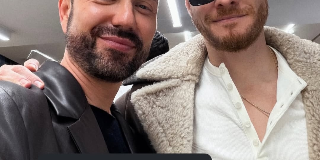 Керем Бюрсин. Могут ли девушки завидовать Максиму Сапожникову?!Кто он? Узнаем подробнее.