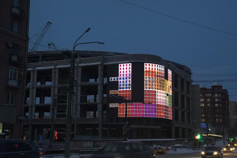    «Изнанка Челябинска». Медиаэкран на недострое