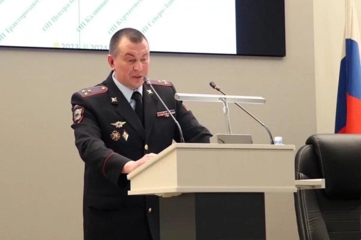    Бывший глава челябинской полиции Андрей Меньшенин ушел на СВО