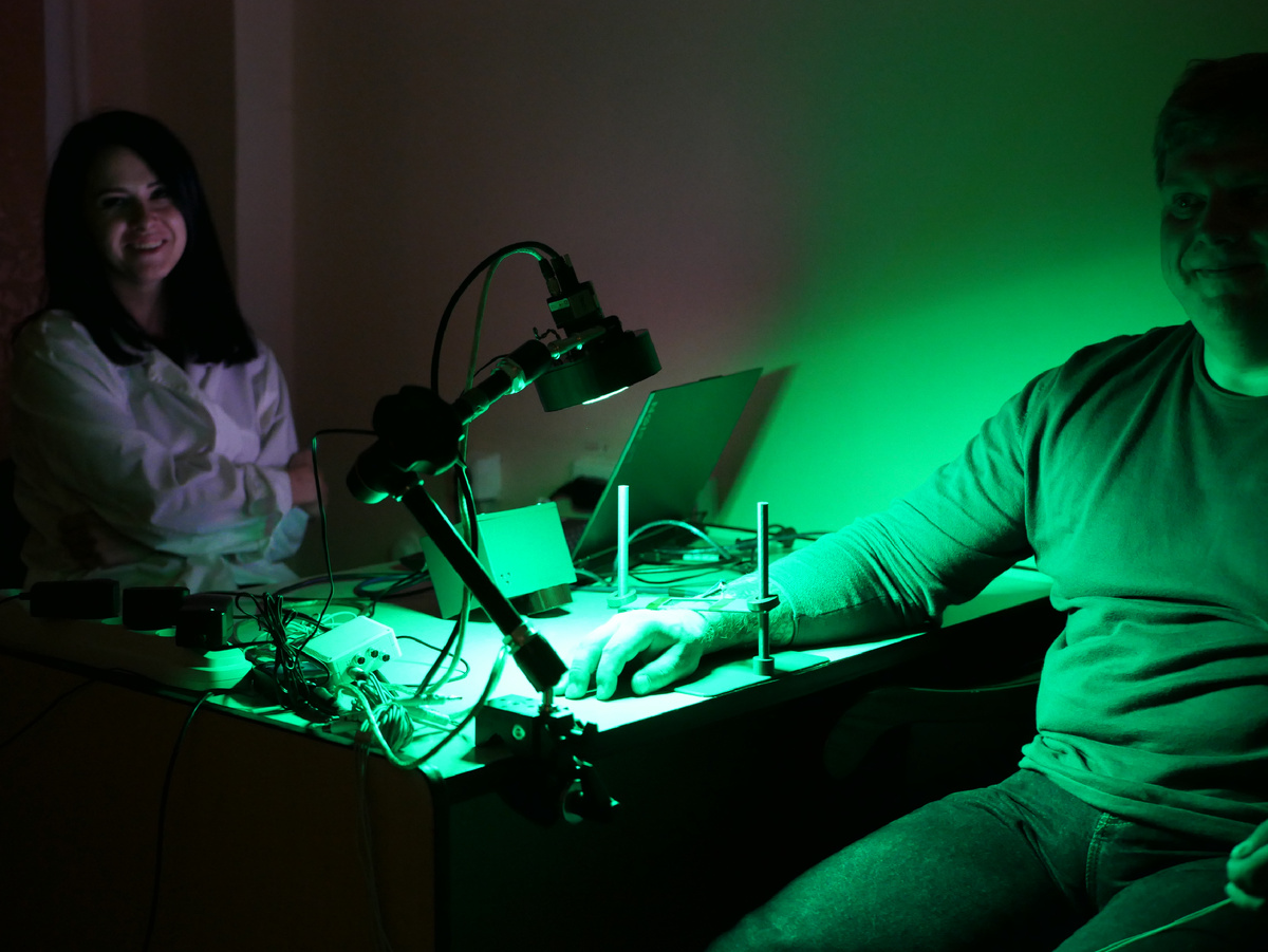 Проведение эксперимента. Источник: Пресс-служба ИАПУ ДВО РАН