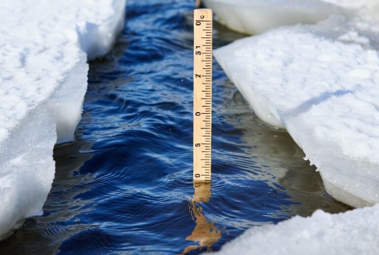    В Оренбуржье уровень воды в Самаре за сутки вырос на 29 см Оренбуржье