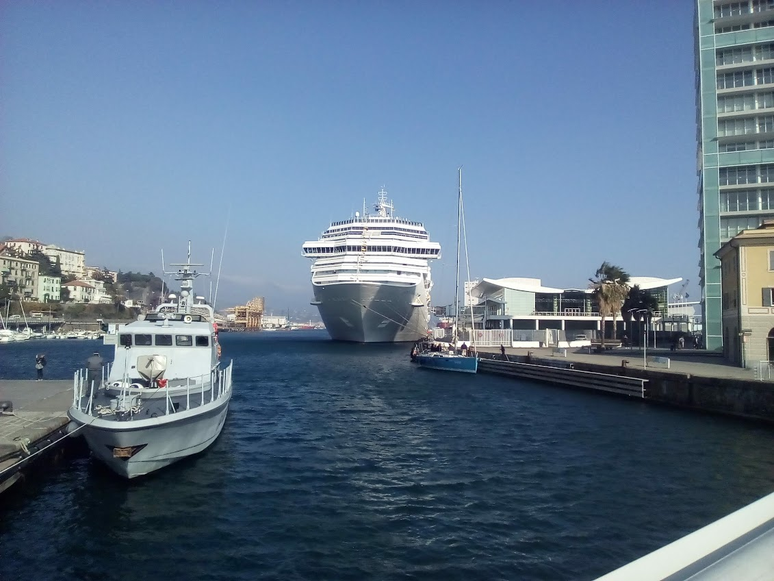 Порт Савона. Италия