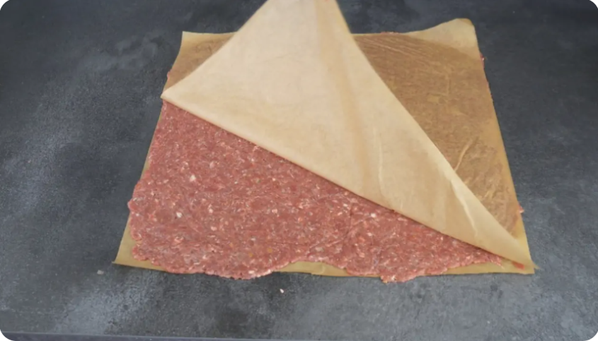 Раскатываю фарш и в духовку, вместо котлет, и у плиты стоять не нужно! А вкусно-то как...