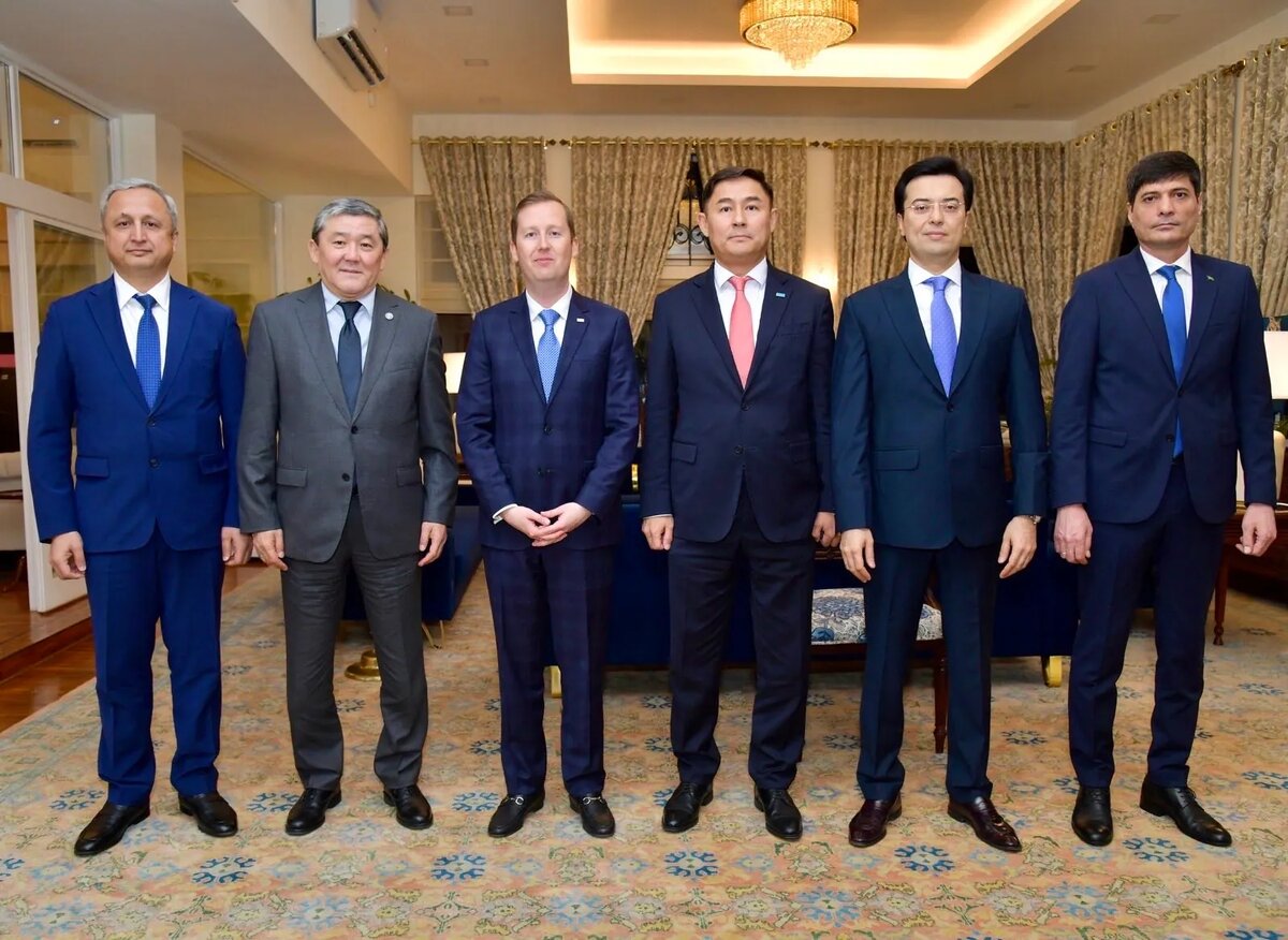    Цветокоррекция оригинального изображения была произведена с использованием ИИ "Ниязов 2.0"