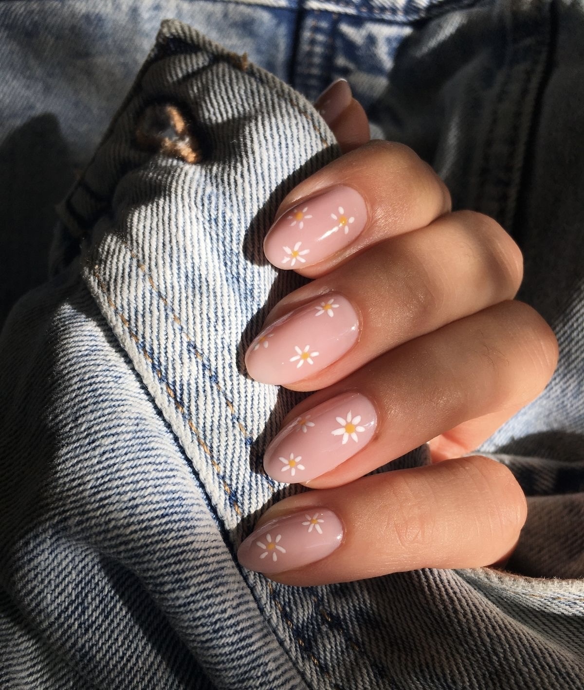 Маникюр с цветами