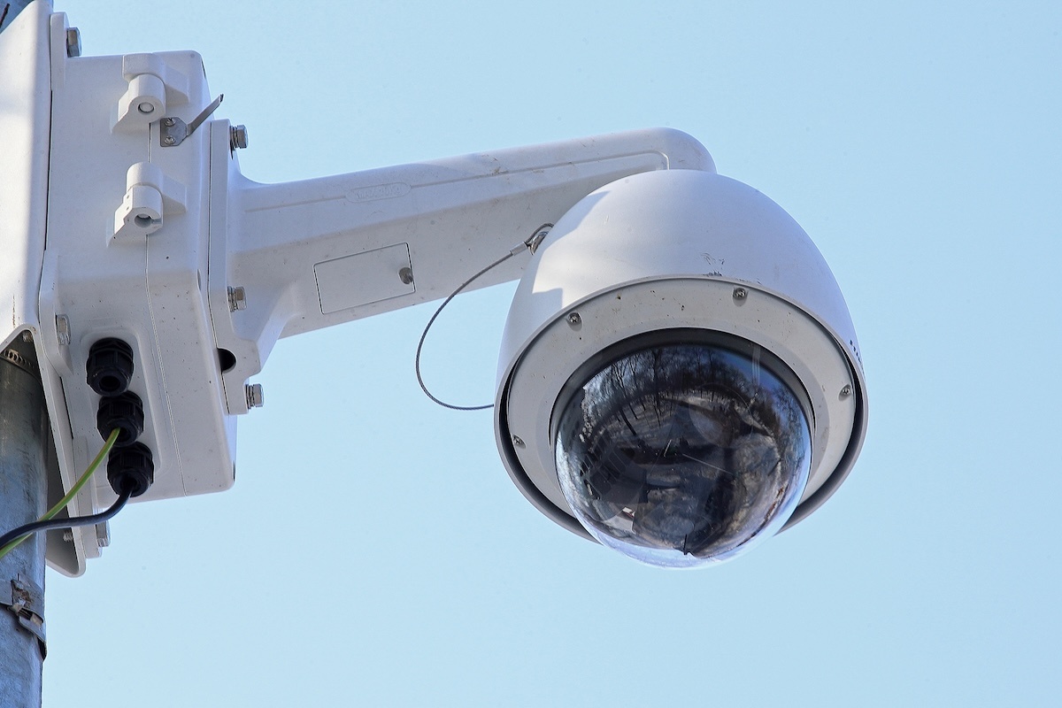    Такие камеры позволяют отслеживать нарушения и делать общественные пространства безопаснее
