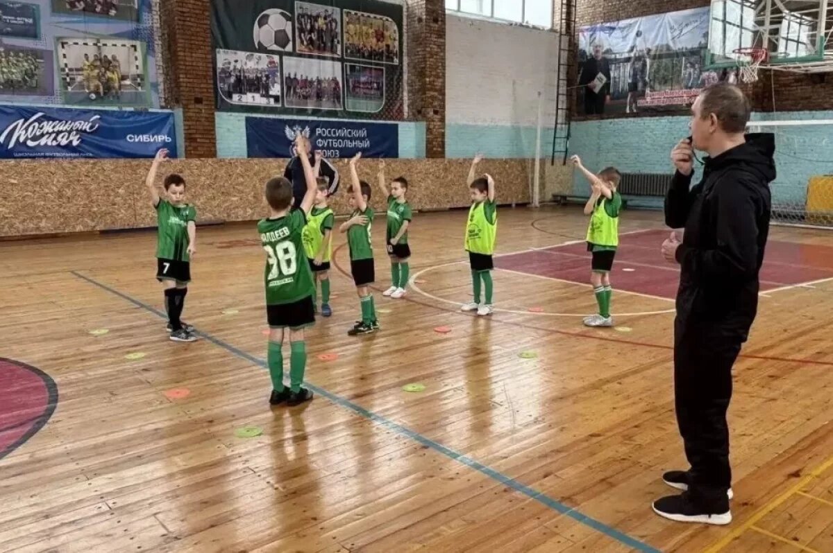    Владимир Мазур: в Томской области стартовала программа «Земский тренер»