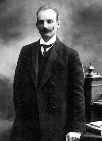 Василий Витальевич Шульгин в молодости.