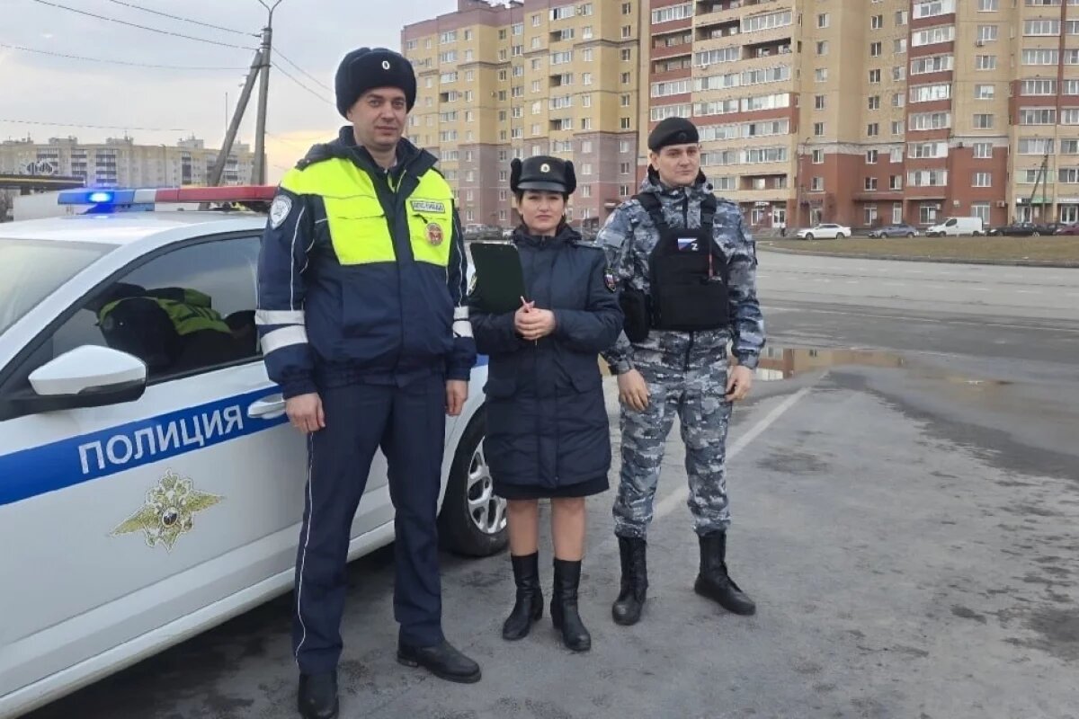    Задолжавшего более 100 тысяч рублей водителя задержали судебные приставы