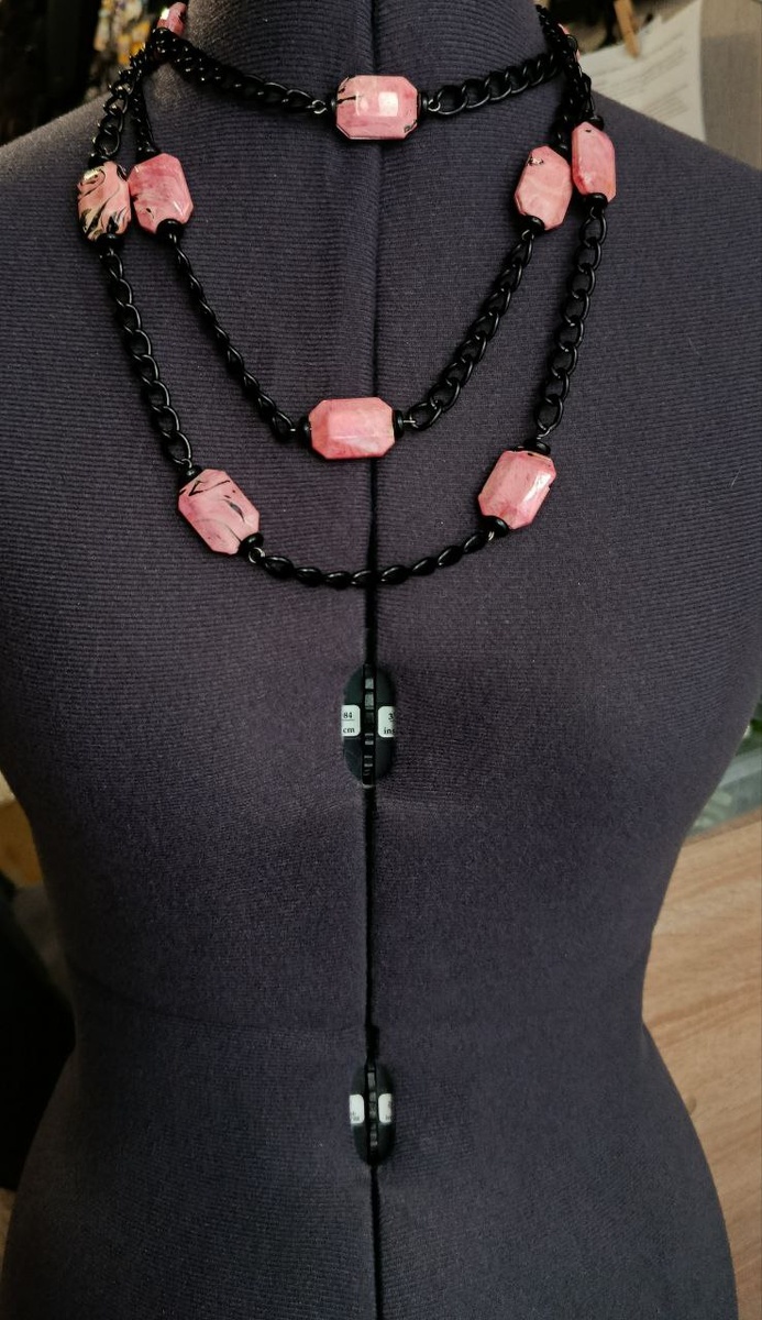 Короткие бусы в 3 ряда