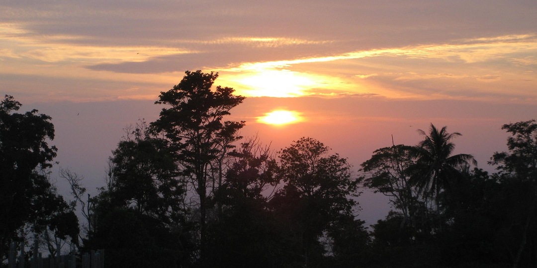 Обратное течение на Пхукете: как распознать, спастись и не утонуть