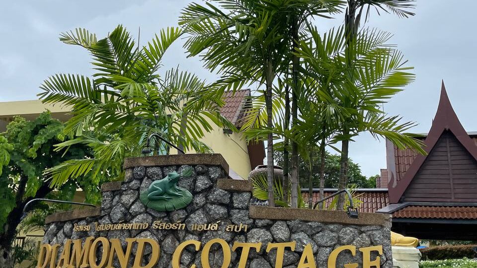 "Потом загран кончился и я его сжёг". Предлагаю альтернативу этой суровой романтике - майские праздники на Пхукете