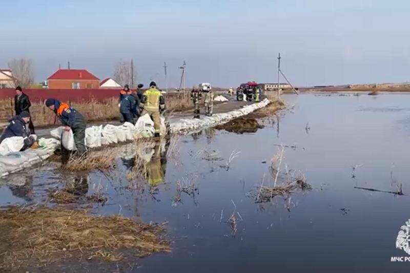    Скрин видео ГУ МЧС по Челябинской области. Паводок в Челябинской области в 2025 году