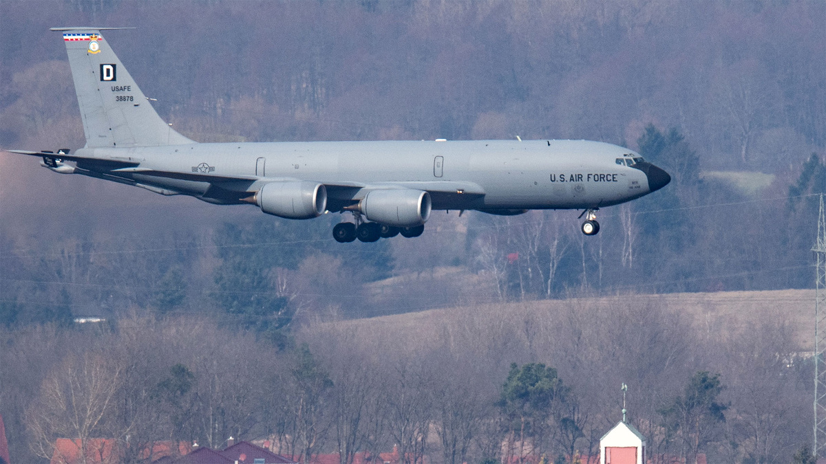    Boeing KC-135