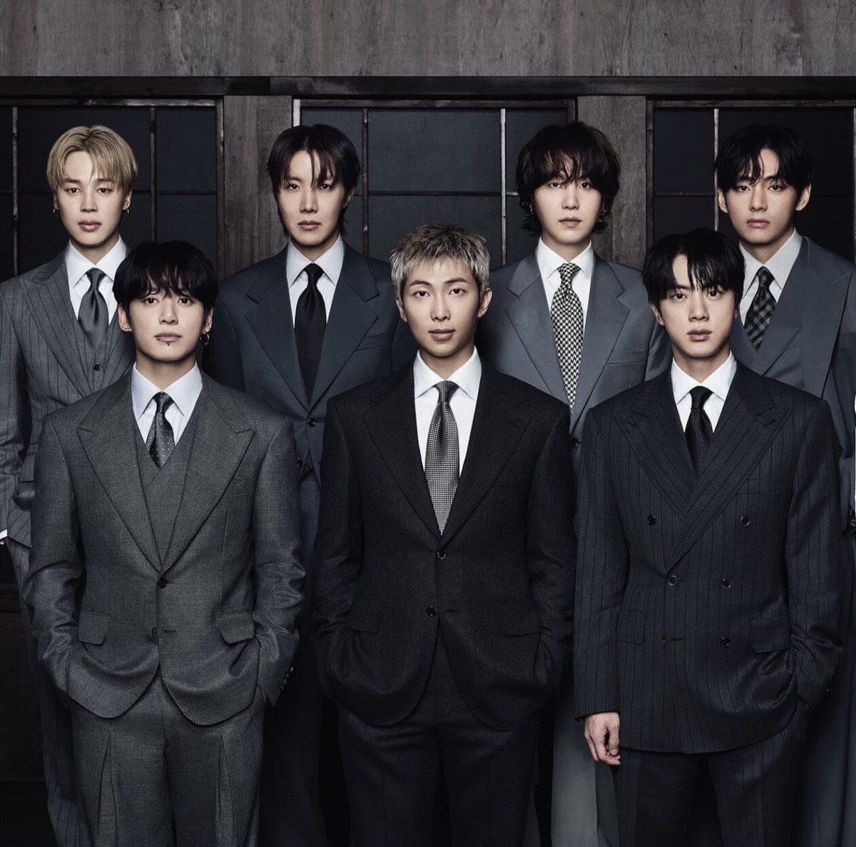 Фотография для винила BTS альбома Arirang