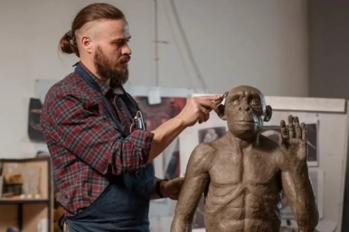    Скульптор из Новосибирска делает Хищника, Трампа и пришельцев из силикона