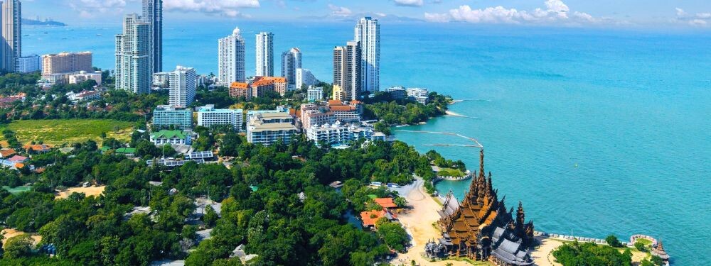 Чернецкий около двух лет жил и работал в Таиланде