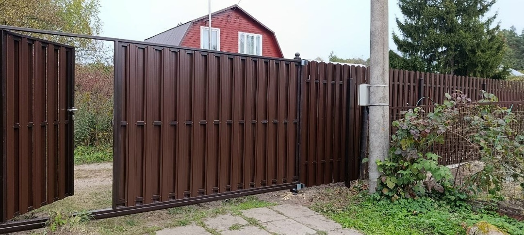 Как выбрать двухсторонний забор без ошибок проектирования?