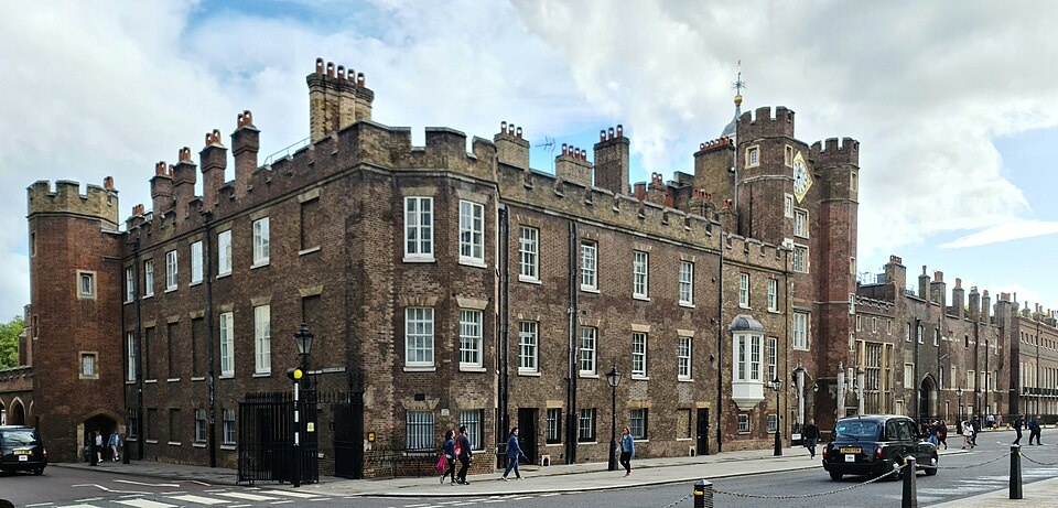 Сент-Джеймский дворец, где у принцессы Беатрис есть квартира