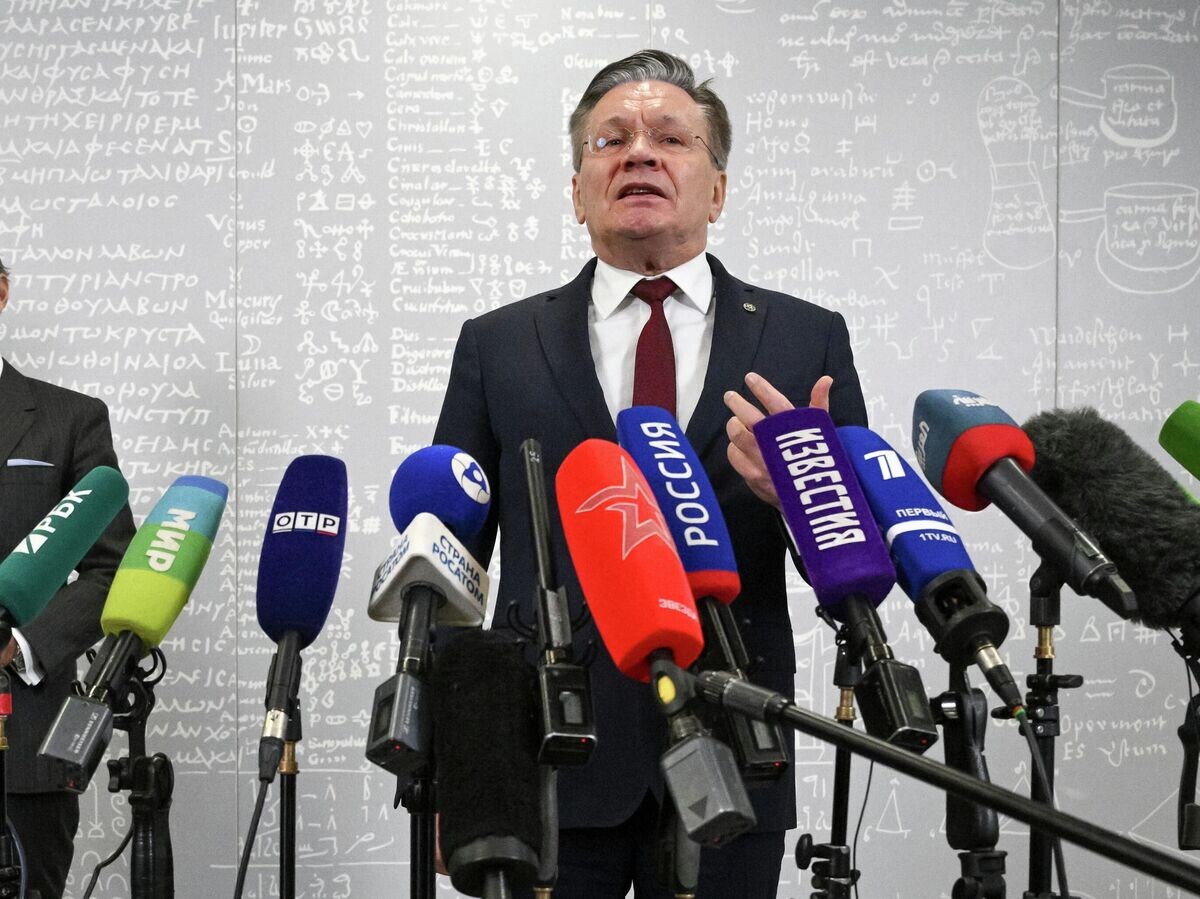    Генеральный директор государственной корпорации по атомной энергии "Росатом" Алексей Лихачев и генеральный директор МАГАТЭ Рафаэль Гросси во время пресс-подхода после переговоров в Москве | © РИА Новости / Кирилл Зыков