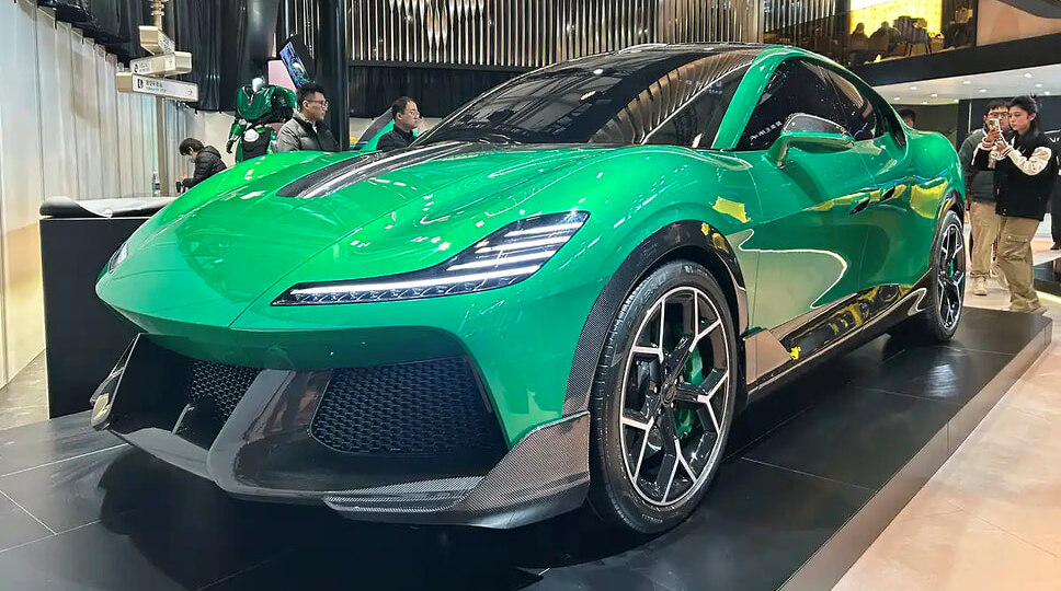 Производитель пылесосов показал кроссовер мощностью почти 2000 л.с.