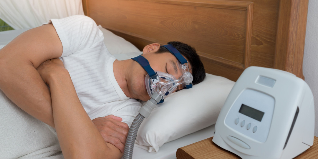 Храп — это не просто звук: когда он убивает сердце и что с ним делать?